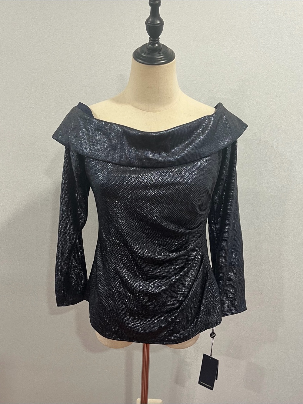 ADRIANNA PAPELL Metallic Off Shoulder Long Sleeve Evening Formal Top - Reemoly